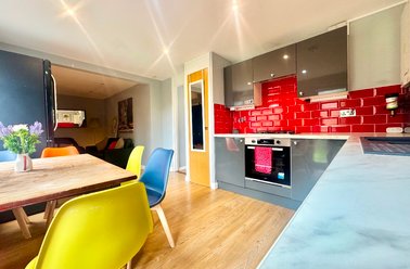 Forrester Close , Christchurch, Canterbury - Image 3