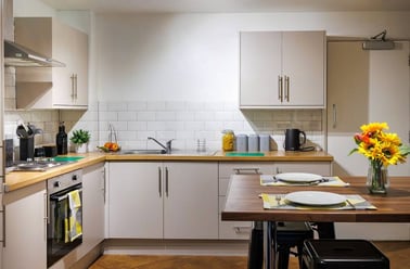 Gold Ensuite, Raleigh Park, Faraday Road, Dunkirk, Nottingham - Image 2