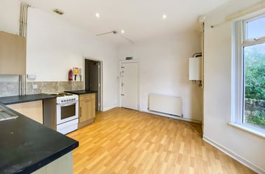 Clive Street, Grangetown, Cardiff - Image 3