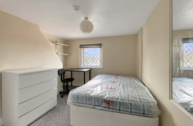 St Clements Street, City Centre, Oxford - Image 2
