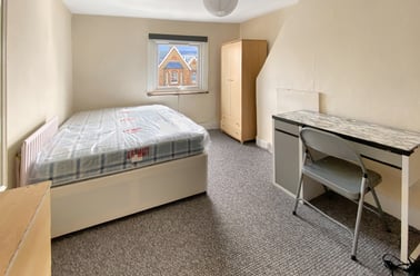 St Clements Street, City Centre, Oxford - Image 3