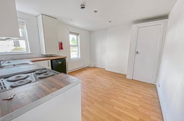 Ely Road, Llandaff, Cardiff - Image 3