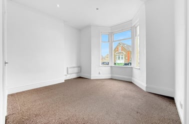 City Road, Plasnewydd, Cardiff - Image 3