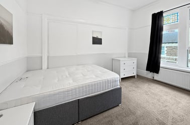 Cathedral Road, Pontcanna, Cardiff - Image 2