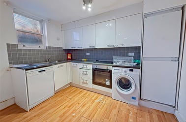 Courthill Road, Hither Green, London - Image 3