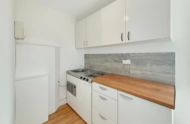 b Clayponds Lane, Chiswick, London - Image 3