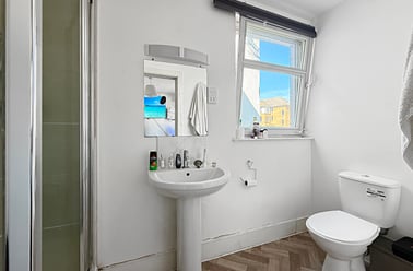 a Clayponds Lane, Chiswick, London - Image 2