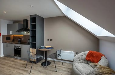 Deluxe Studio, Murieston Crescent, Dalry, Edinburgh - Image 3