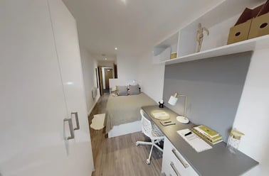 7 Bed Cluster En-Suite - Standard, The City Arcade, 108 Fore Street, City Centre, Exeter - Image 2