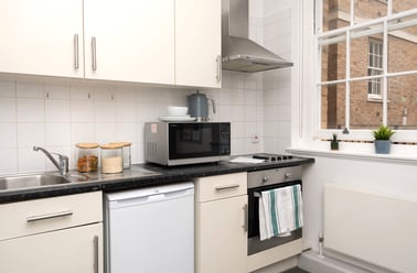 Accessible studio flat B, Goodenough College, Mecklenburgh Square, Russell Square, London - Image 2