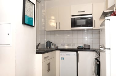 Two bedroom flat A (for families), Goodenough College, Mecklenburgh Square, Russell Square, London - Image 2