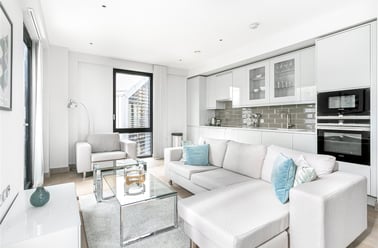 2 Drapers Yard, Lambeth, London - Image 2