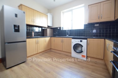 Regent Terrace, Hyde Park, Leeds - Image 3
