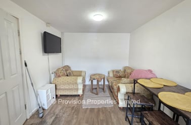 Consort View, Hyde Park, Leeds - Image 3