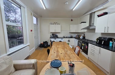 North Grange Road, Headingley, Leeds - Image 2