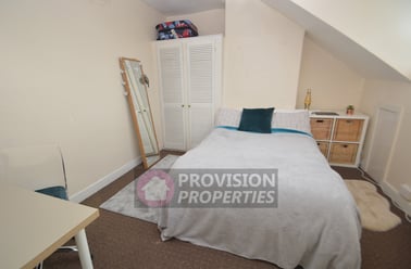 Norwood Terrace, Hyde Park, Leeds - Image 2