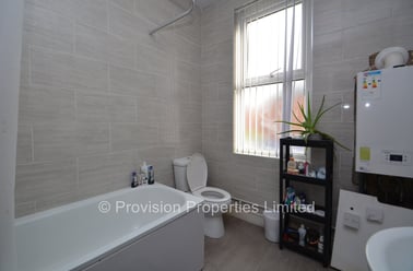 Kelsall Terrace, Hyde Park, Leeds - Image 3