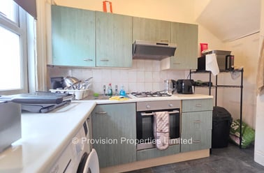 Beamsley Place, Burley, Leeds - Image 3