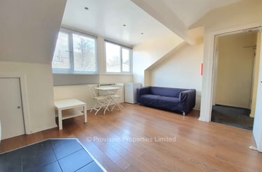 Moorland Avenue, Hyde Park, Leeds - Image 2