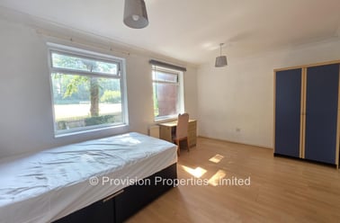 Well Close Rise, Woodhouse, Leeds - Image 2