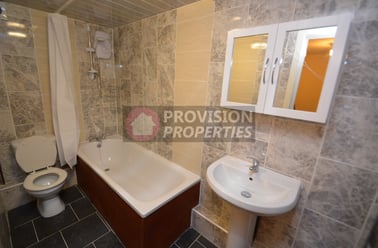 Harold Walk, Hyde Park, Leeds - Image 2