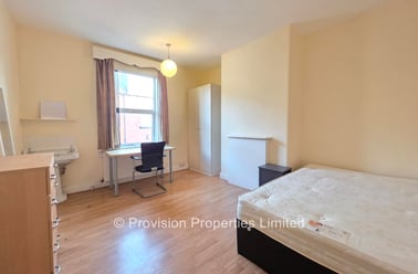 Branksome Place, Hyde Park, Leeds - Image 3