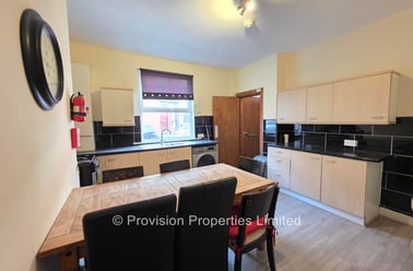 Branksome Place, Hyde Park, Leeds - Image 2