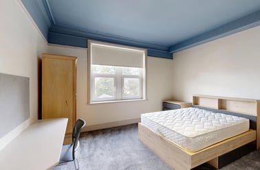 Otley Road, Meanwood, Leeds - Image 3