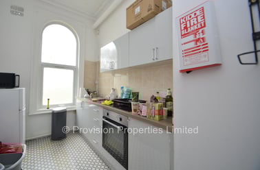 Moorland Road, Hyde Park, Leeds - Image 2