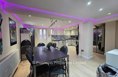 Brudenell Avenue, Hyde Park, Leeds - Image 3