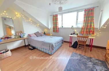 Norwood Place, Hyde Park, Leeds - Image 2