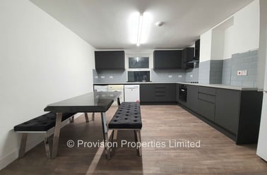 Ash Grove, Hyde Park, Leeds - Image 2