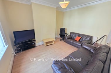 Branksome Place, Hyde Park, Leeds - Image 2