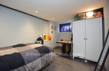 Queens Road, Hyde Park, Leeds - Image 3