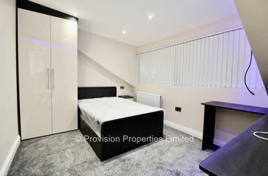 Ashwood Terrace, Hyde Park, Leeds - Image 2