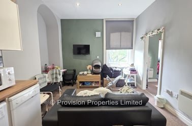 Moorland Road, Hyde Park, Leeds - Image 3