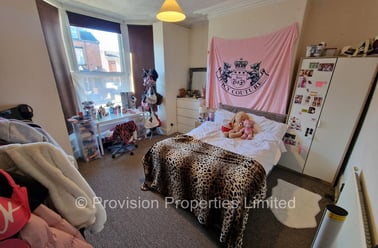 Brudenell Mount, Hyde Park, Leeds - Image 2