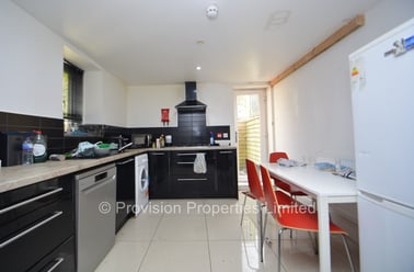 Regent Park Avenue, Rampart Road, Leeds - Image 3