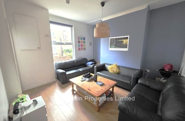 Cliff Mount, Rampart Road, Leeds - Image 2