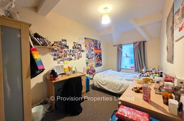 Moorland Avenue, Hyde Park, Leeds - Image 2