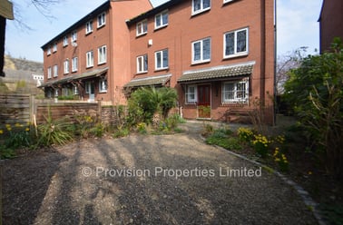 Well Close Rise, Woodhouse, Leeds - Image 2