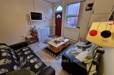 Branksome Terrace, Hyde Park, Leeds - Image 2