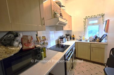 Regent Terrace, Hyde Park, Leeds - Image 2