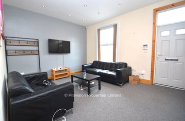 Woodsley Road, Hyde Park, Leeds - Image 3