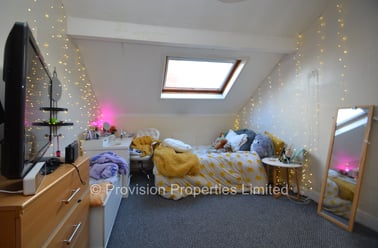 St Michaels Villas, Headingley, Leeds - Image 2