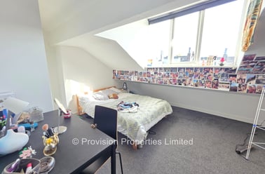 Norwood Place, Hyde Park, Leeds - Image 3