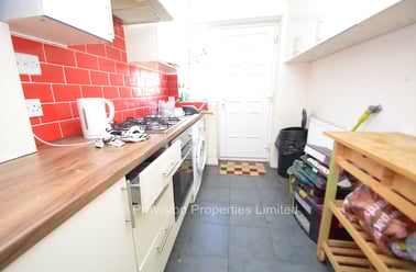 Park View Road, Burley, Leeds - Image 2