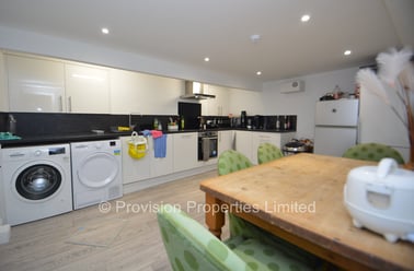 Regent Park Avenue, Rampart Road, Leeds - Image 2