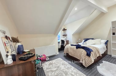 Hessle Mount, Hyde Park, Leeds - Image 2
