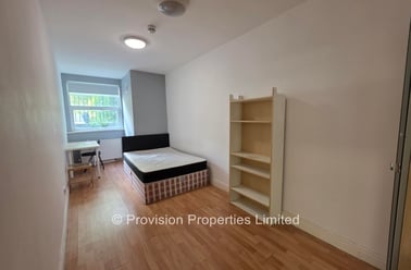 Cardigan Road, Burley, Leeds - Image 2